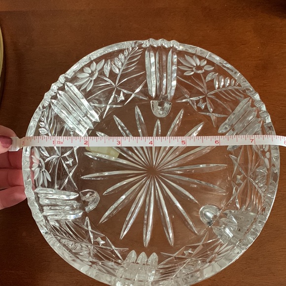 24% Lead Crystal Tri-Footed Bowl with Lead & Flower pattern.  Made in Germany - Picture 2 of 7